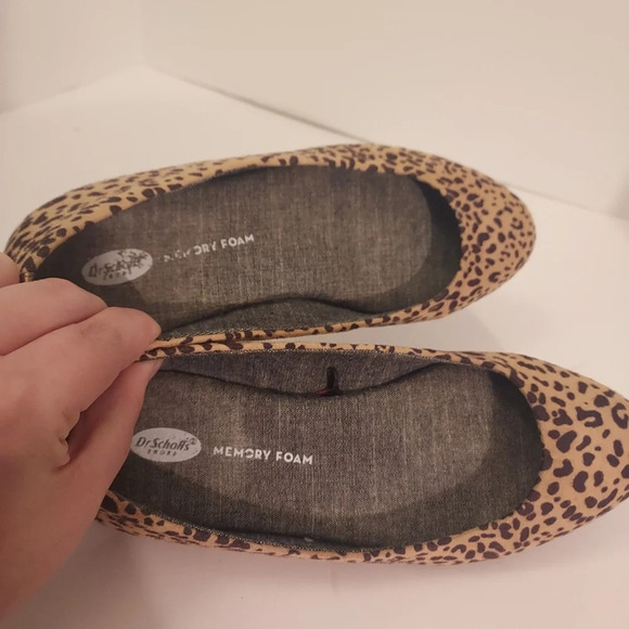 Dr. Scholl's Memory Foam Connect Tan/Leopard Print Ballet Flat in Size 6 - Picture 8 of 10